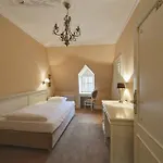 Hotel apartamentowy Pałac Gruszów Świdnica