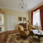 Hotel apartamentowy Pałac Gruszów 4*