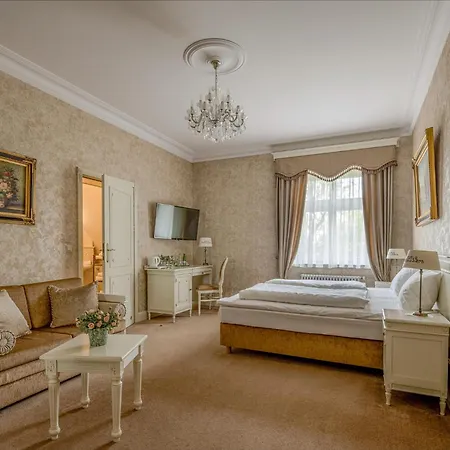 Palac Gruszow 4*