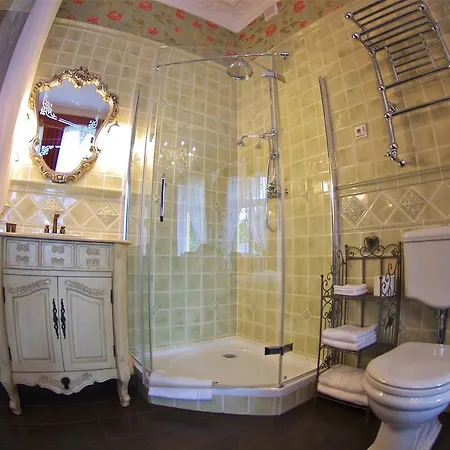 Lägenhetshotell Palac Gruszow 4*