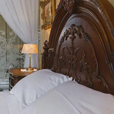 Hotel apartamentowy Pałac Gruszów *
