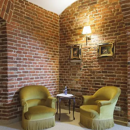 Palac Gruszow Lägenhetshotell 4*