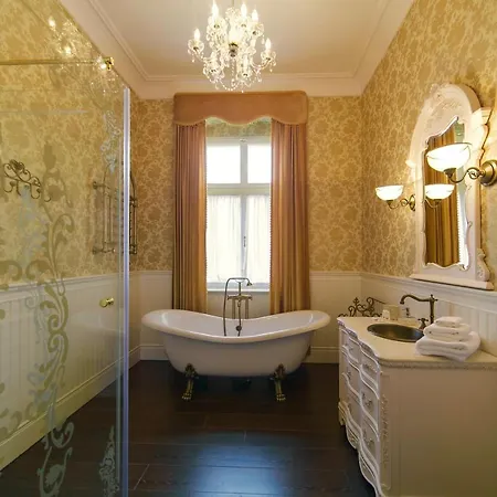 Palac Gruszow 4*