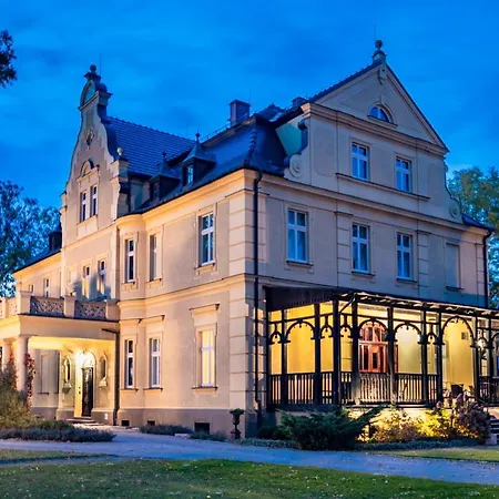 Palac Gruszow Aparthotel 4*