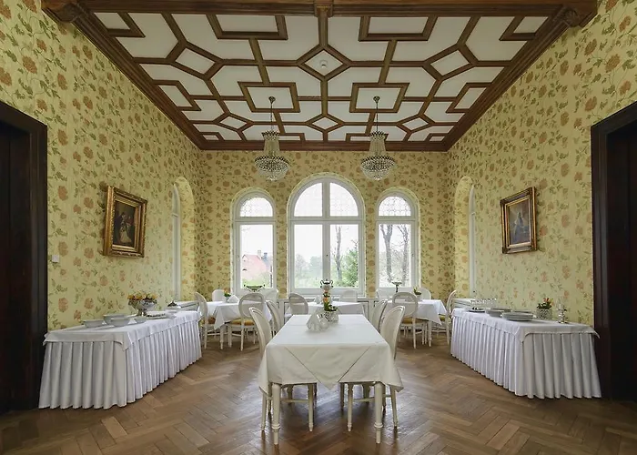 Hotel apartamentowy Pałac Gruszów