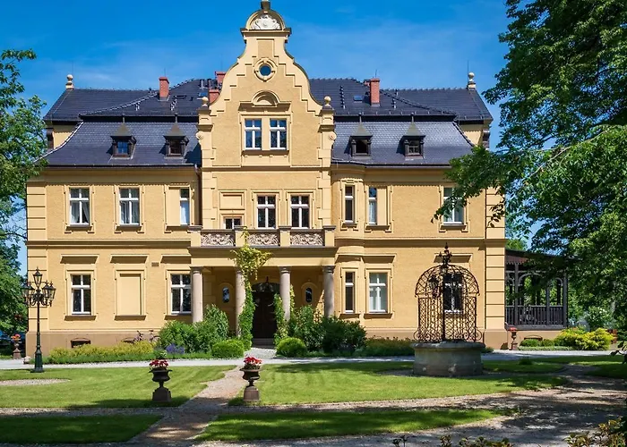 Pałac Gruszów Hotel apartamentowy Świdnica