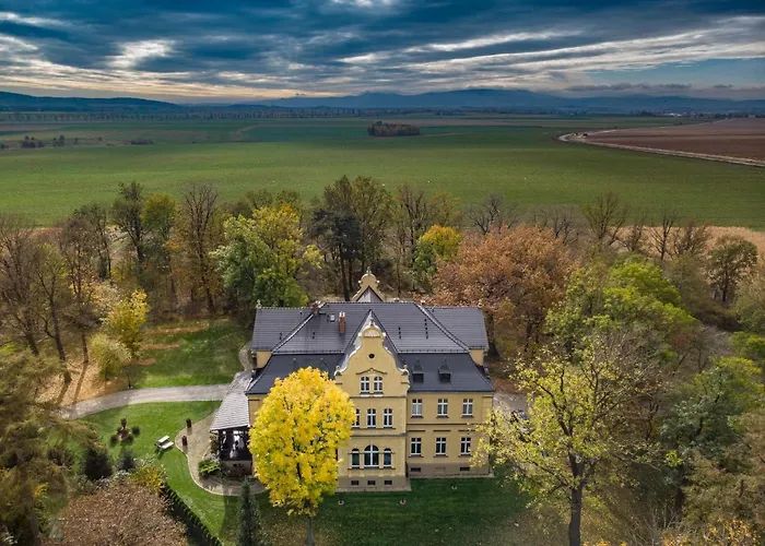 Pałac Gruszów Hotel apartamentowy Świdnica